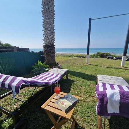 Ammos Beachfront Villa Paradise Larnaka Exterior foto
